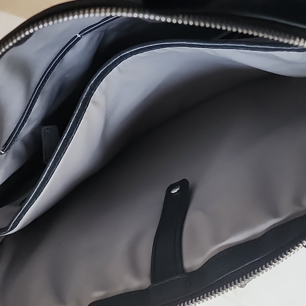 Tumi Stanton Safra Black Leather Convertible Backpack - Picture 14 of 16